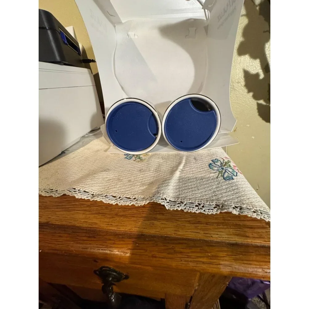 Disney Stoneware Tumblers 14 Oz With Mickey & Minnie Winter Design Blue & White - Picture 8 of 10